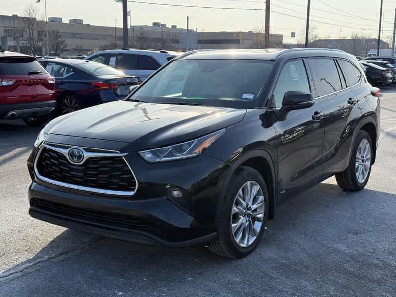 2023 Toyota Highlander Hybrid Limited AWD