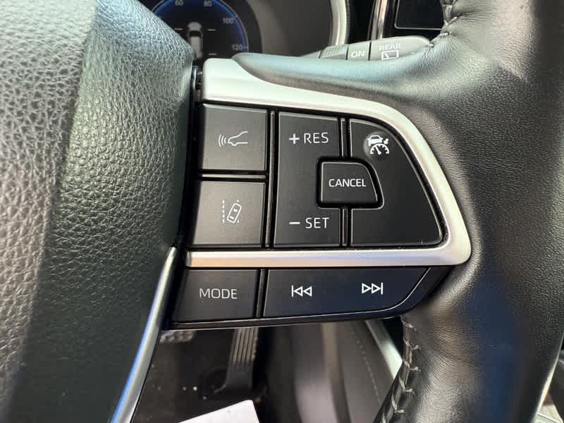 2023 Toyota Highlander Hybrid Limited AWD