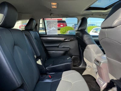 2024 Toyota Highlander Hybrid Limited AWD