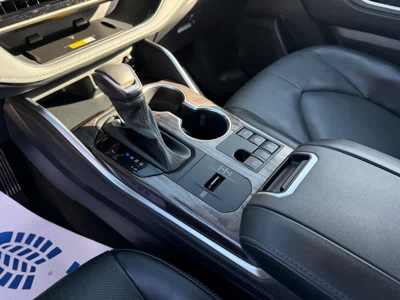 2024 Toyota Highlander Hybrid Limited AWD
