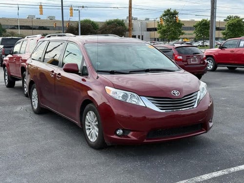 2014 Toyota Sienna 5dr 8-Pass Van V6 XLE FWD