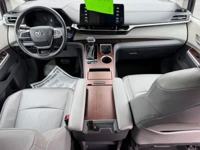 2023 Toyota Sienna XLE FWD 8-Passenger