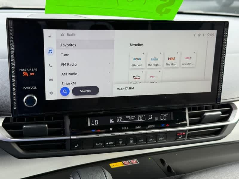 2026 Toyota Sienna XLE FWD 8-Passenger