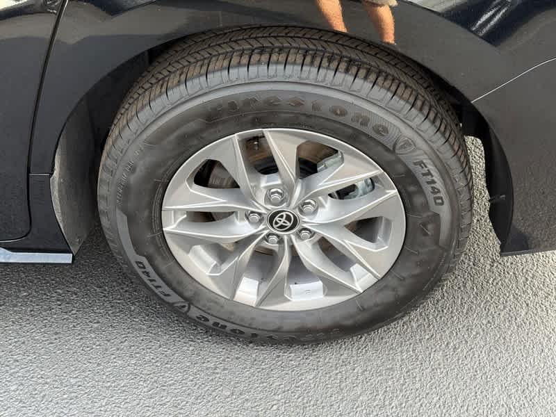 2026 Toyota Sienna XLE FWD 8-Passenger
