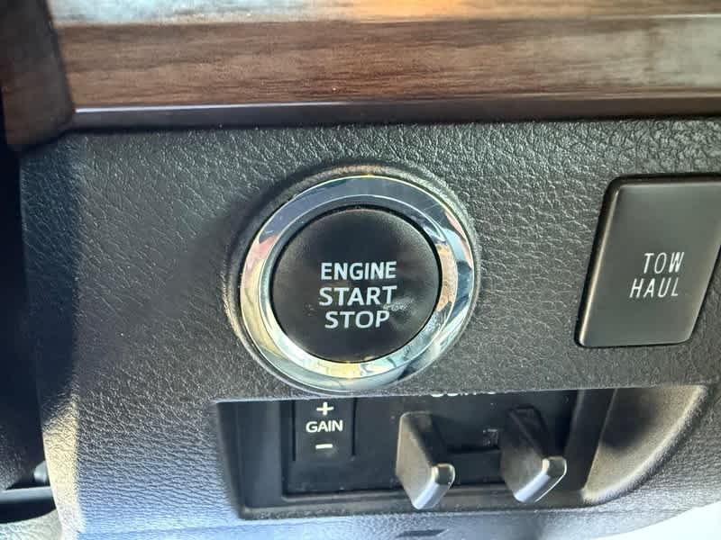 2020 Toyota Tundra Limited CrewMax 5.5 Bed 5.7L