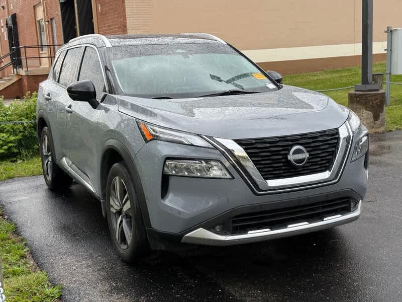 2022 Nissan Rogue AWD Platinum