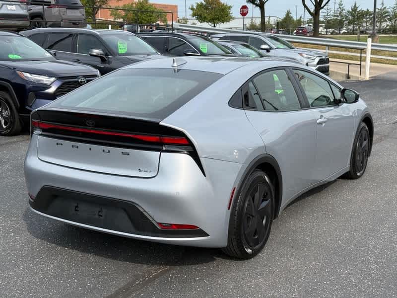 2025 Toyota Prius LE