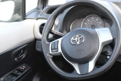 2012 Toyota Yaris 5dr Liftback Auto LE