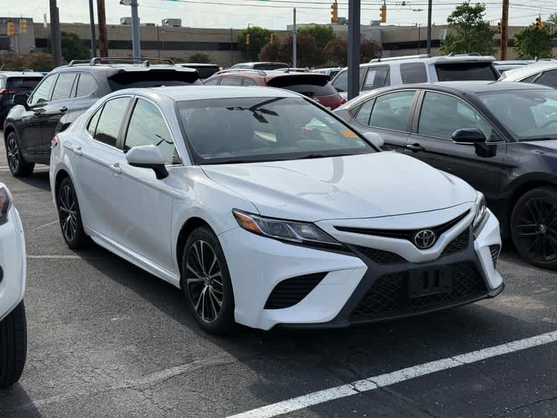 2018 Toyota Camry SE Auto