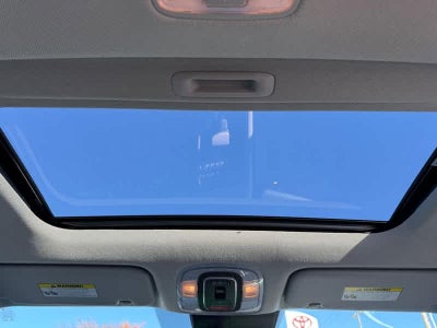 2024 Hyundai Elantra Limited IVT