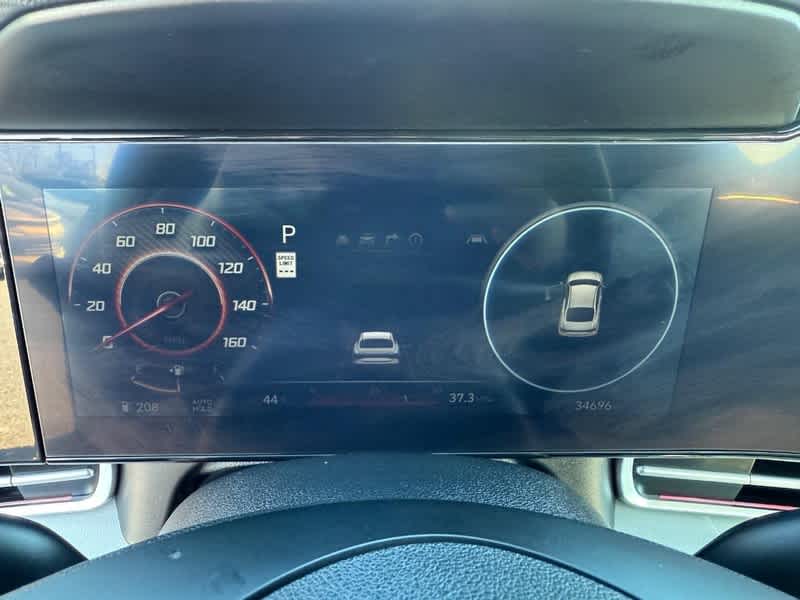 2024 Hyundai Elantra Limited IVT