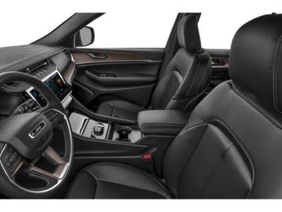 2027 Jeep Grand Cherokee Base